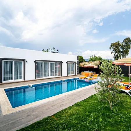 Fethiye Esref Bey Home فيلة فتحية